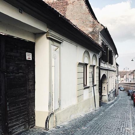 Old Town Studio Apartment Сибиу Екстериор снимка