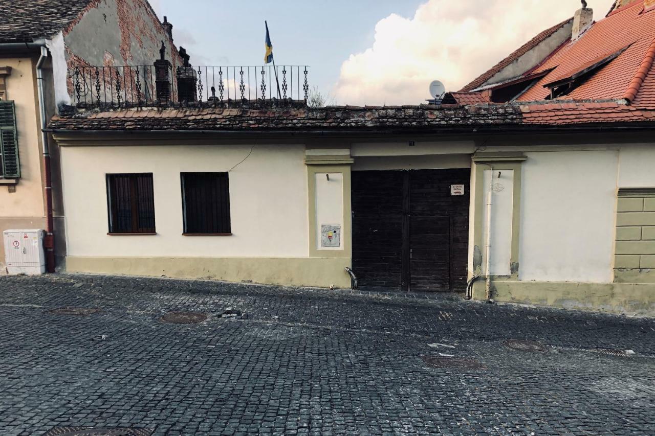 Old Town Studio Apartment Сибиу Екстериор снимка